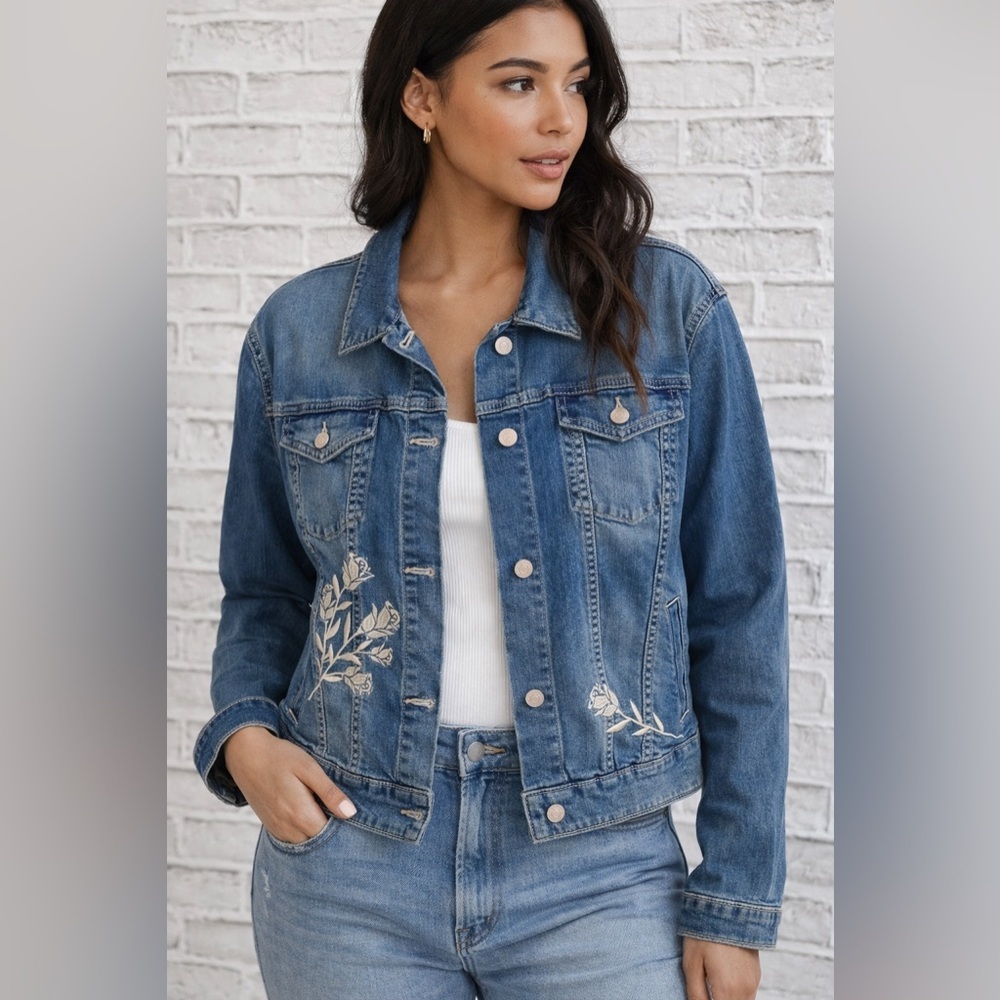 LuLaRoe Jaxon Embroidered Roses on Denim Jacket EUC 3XL